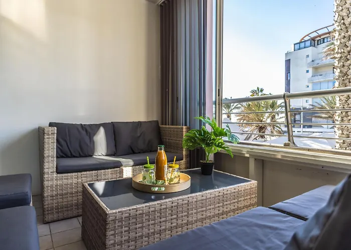 Appartamento Le Sunset-cap Sud-26 By Interhome